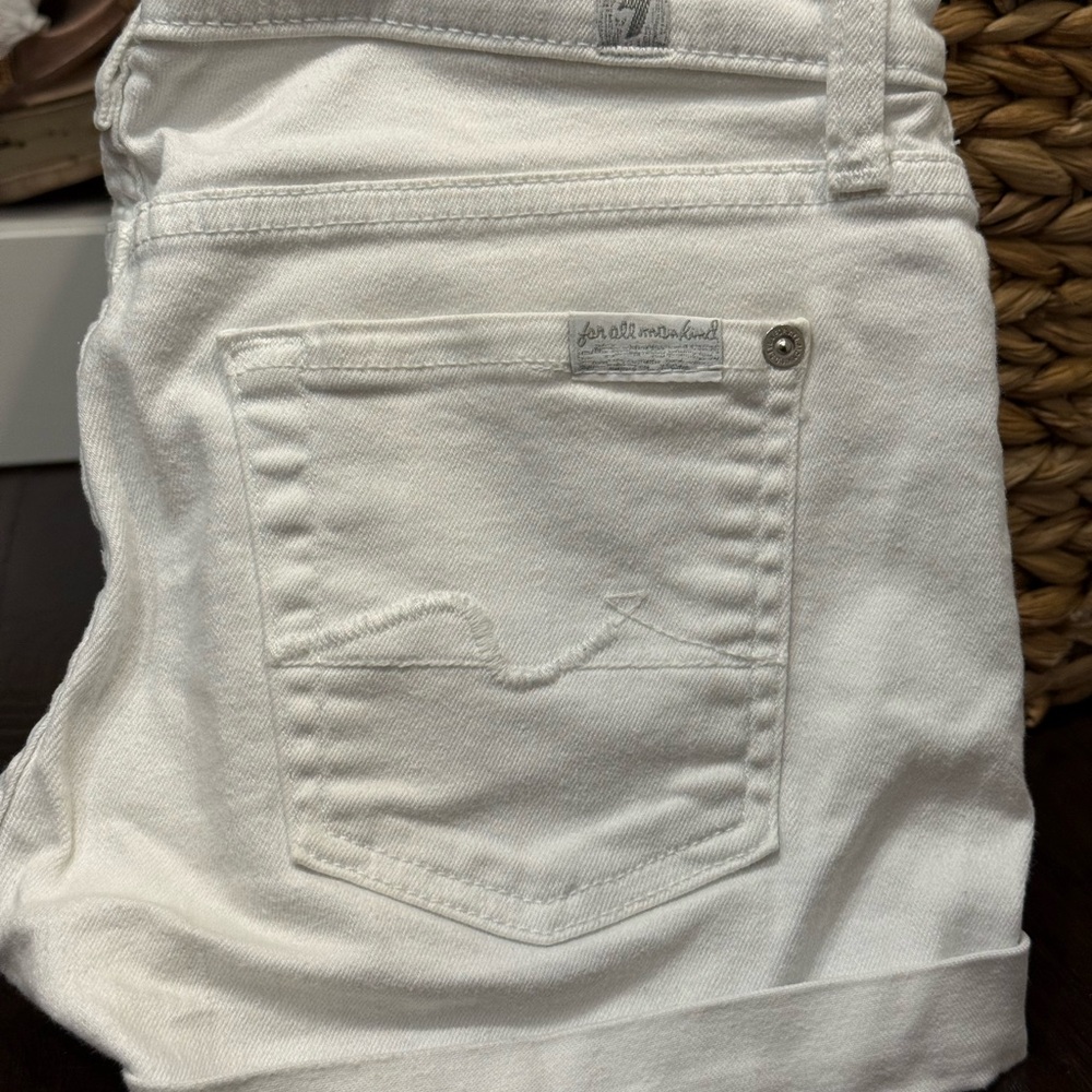 7 For All Mankind white denim roll short - Picture 5 of 5